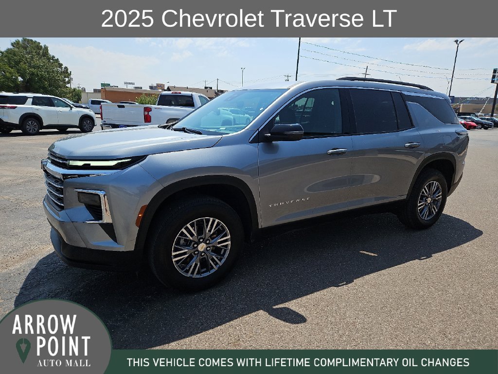 Used 2025 Chevrolet Traverse LT FWD image 5