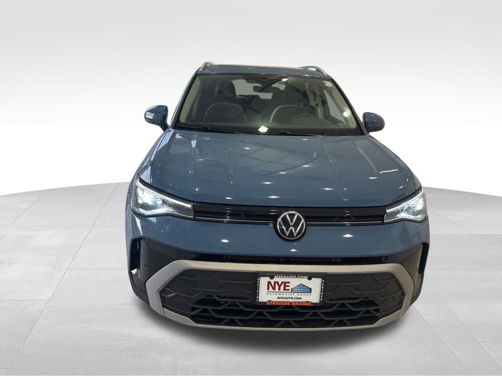 New 2025 Volkswagen Taos SE image 8