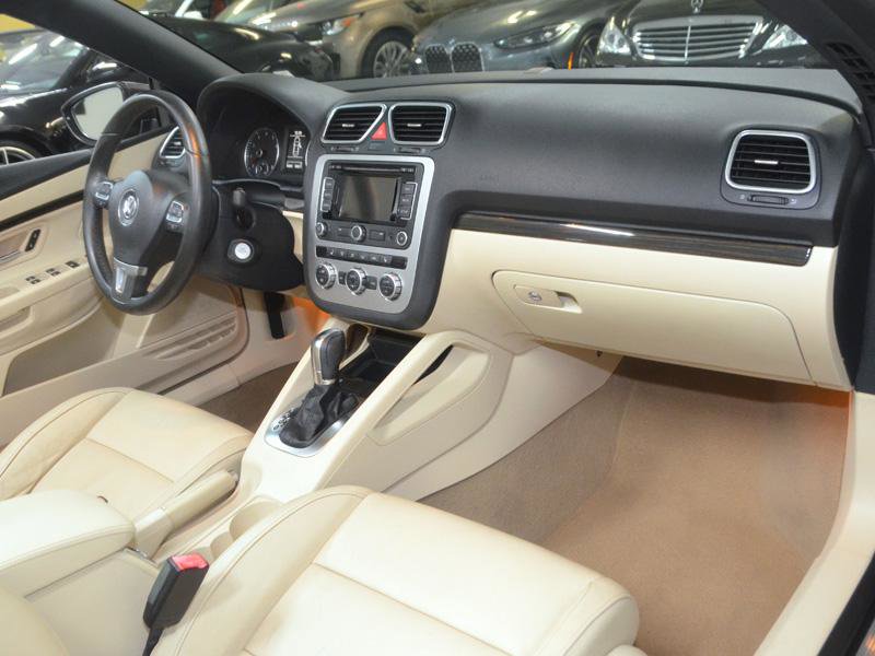 Used 2013 Volkswagen Eos Lux FWD image 20