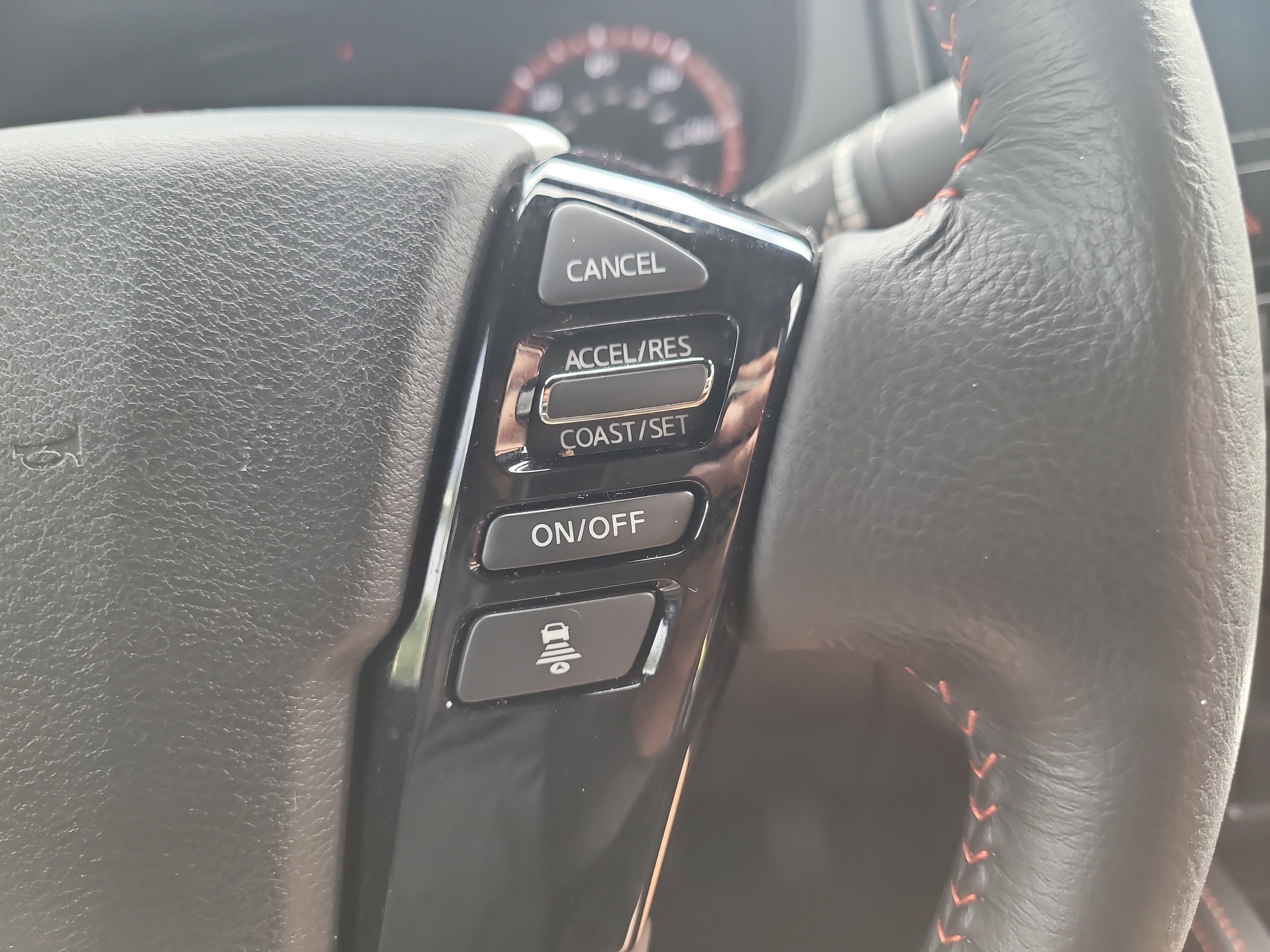 Used 2025 Nissan Frontier Pro-X w/ Tow Package image 32