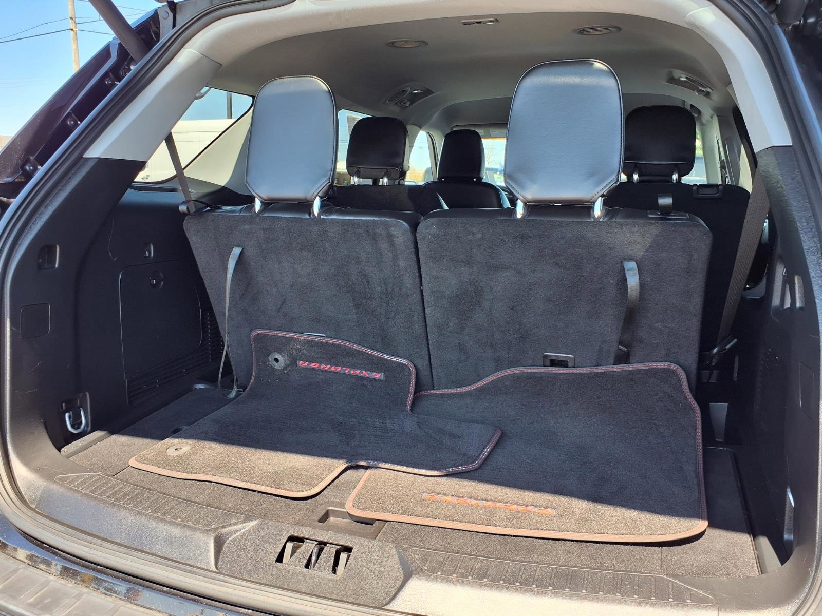 Used 2024 Ford Explorer XLT w/ Equipment Group 202A AWD/4WD image 21