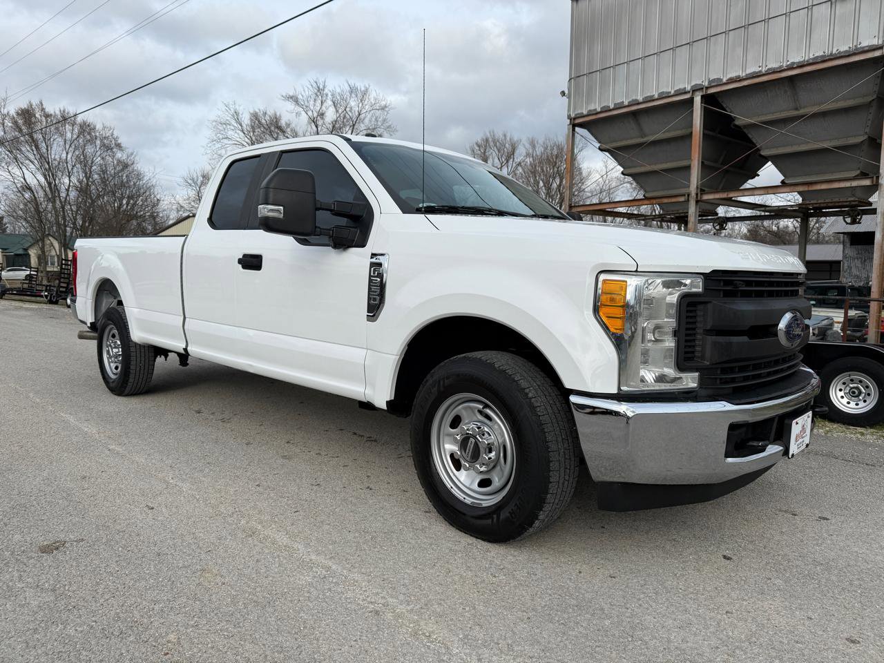 Used 2017 Ford F350 XL image 8
