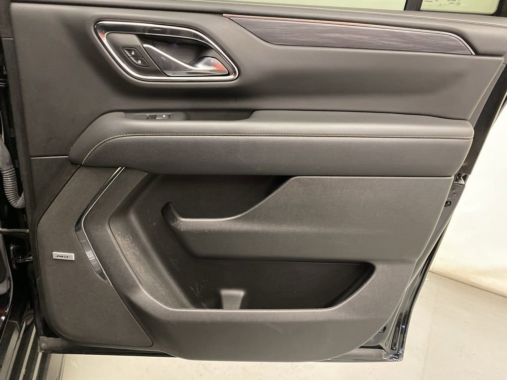 Used 2024 GMC Yukon XL SLT image 13