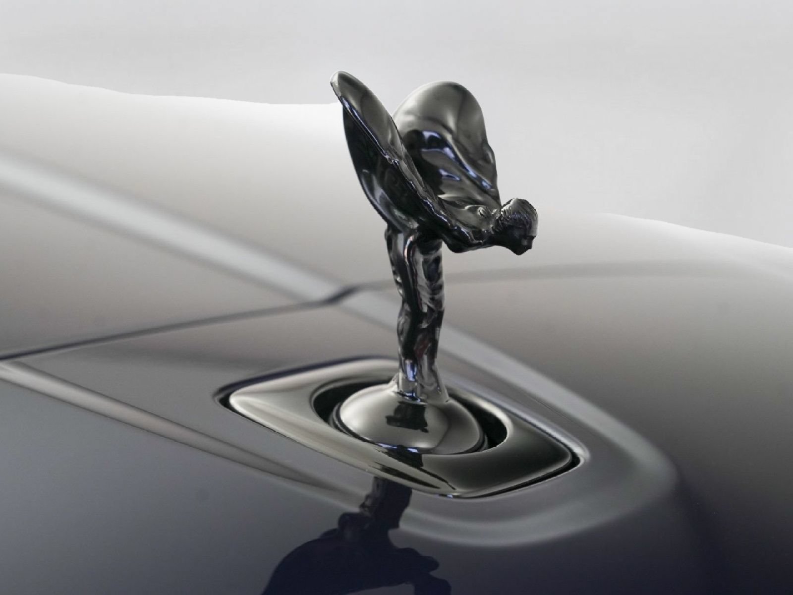 New 2026 Rolls-Royce Cullinan Black Badge AWD/4WD image 3