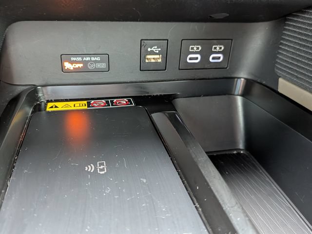 Used 2025 Toyota Camry SE w/ Multimedia Upgrade Package FWD image 22