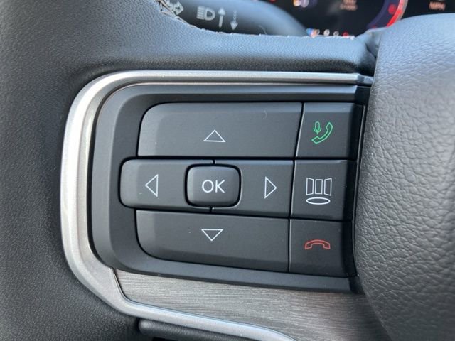 Used 2025 Jeep Wagoneer L Series II AWD/4WD image 17