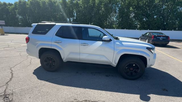 Used 2025 Toyota 4Runner Limited AWD/4WD image 9