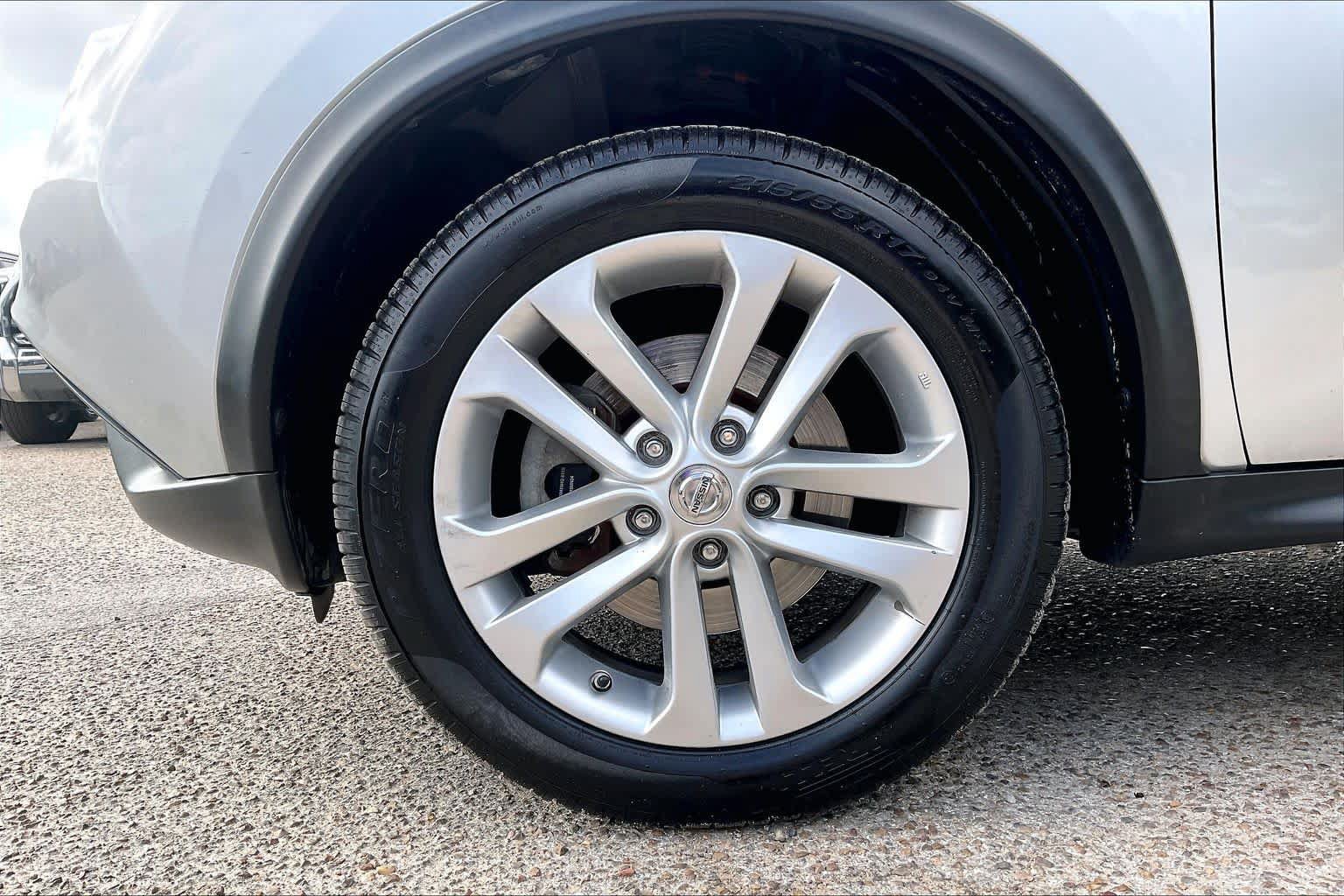 Used 2017 Nissan Juke S FWD image 11