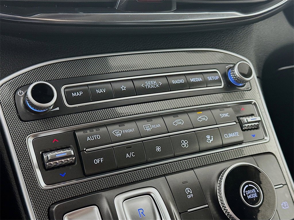 Used 2023 Hyundai Santa Fe SEL w/ Cargo Package image 18