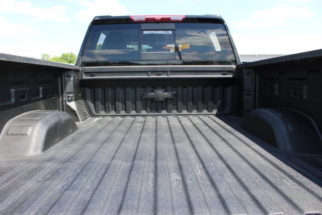 Used 2024 Chevrolet Silverado 2500 LTZ w/ LTZ Plus Package AWD/4WD image 10