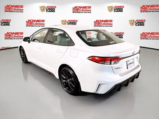 Certified 2023 Toyota Corolla SE w/ SE Premium Package FWD image 2