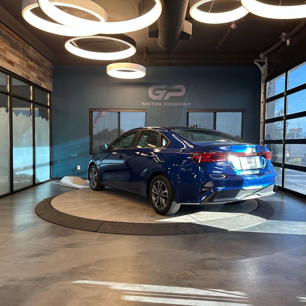 Used 2023 Kia Forte LXS FWD image 5