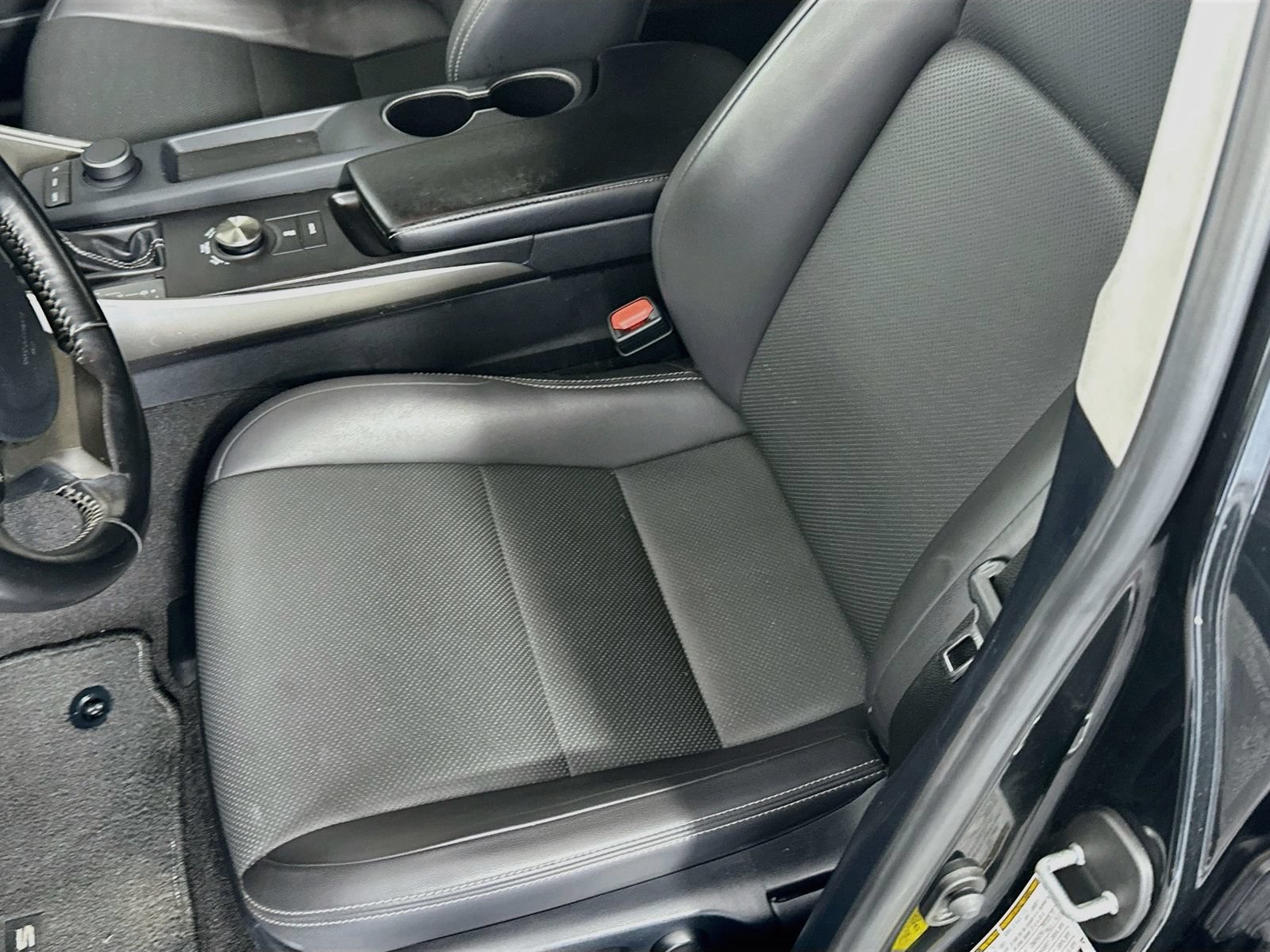 Used 2019 Lexus IS 300 w/ Accessory Package RWD image 18