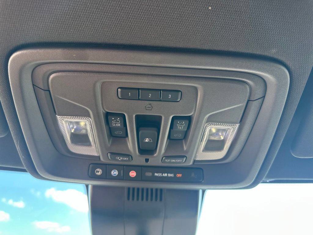Used 2024 GMC Sierra 1500 Denali w/ Technology Package AWD/4WD image 36