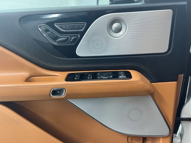 Certified 2023 Lincoln Aviator Black Label w/ Class IV Trailer Tow Package image 19