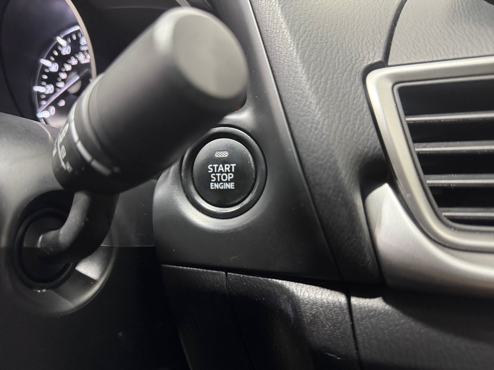 Used 2018 MAZDA MAZDA3 Touring FWD image 17