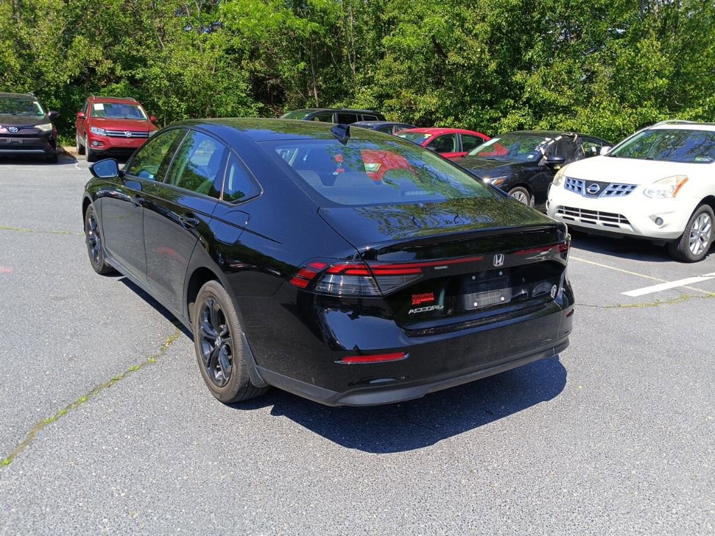 Used 2025 Honda Accord SE image 3