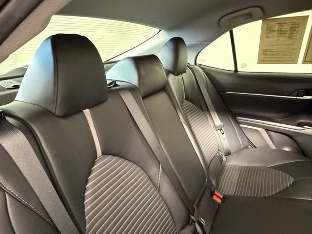 Used 2020 Toyota Camry SE w/ Convenience Package FWD image 39