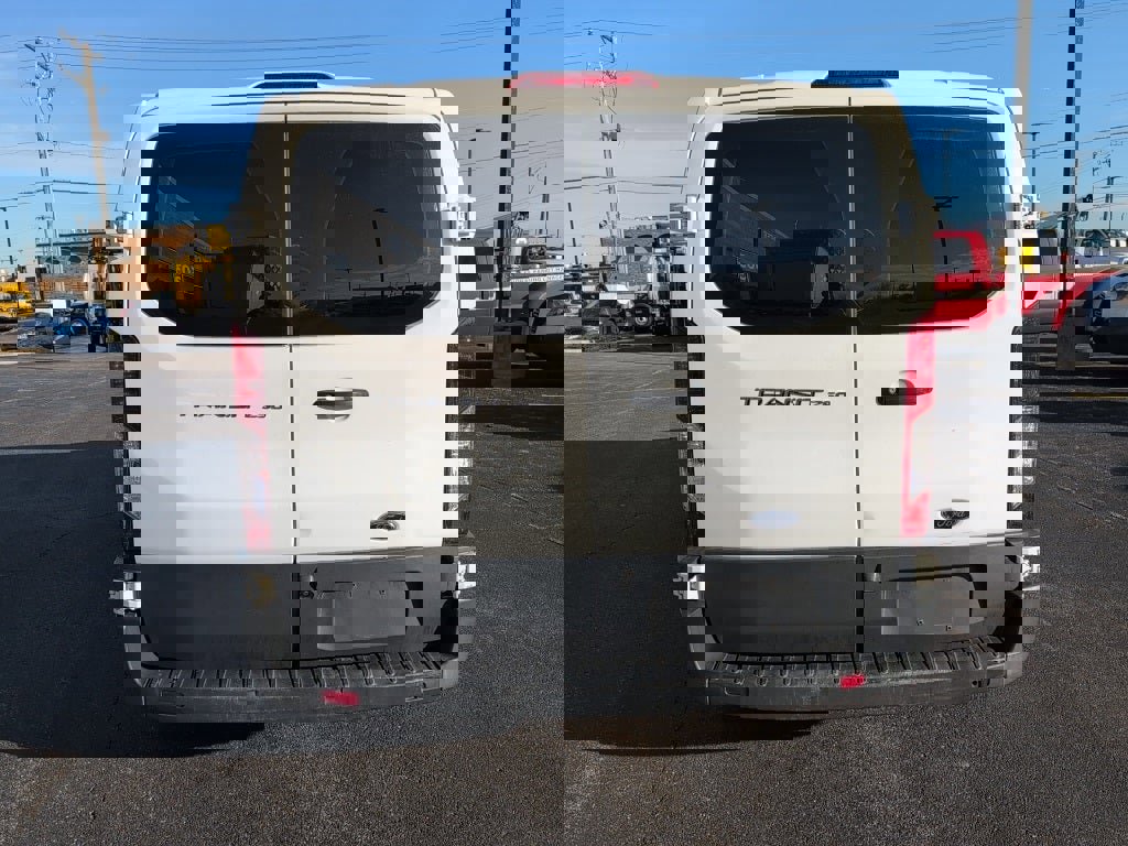 Used 2018 Ford Transit 250 130 Low Roof w/ Exterior Upgrade Package image 5