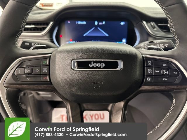Used 2025 Jeep Grand Cherokee Limited w/ Trailer Tow Package image 32