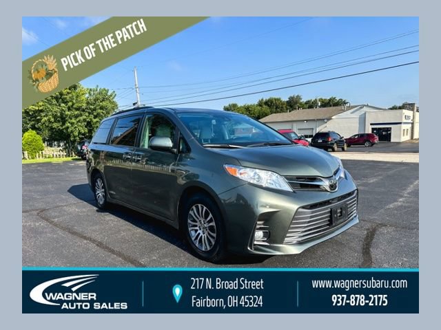 Used 2018 Toyota Sienna XLE w/ XLE Navigation Package FWD image 1