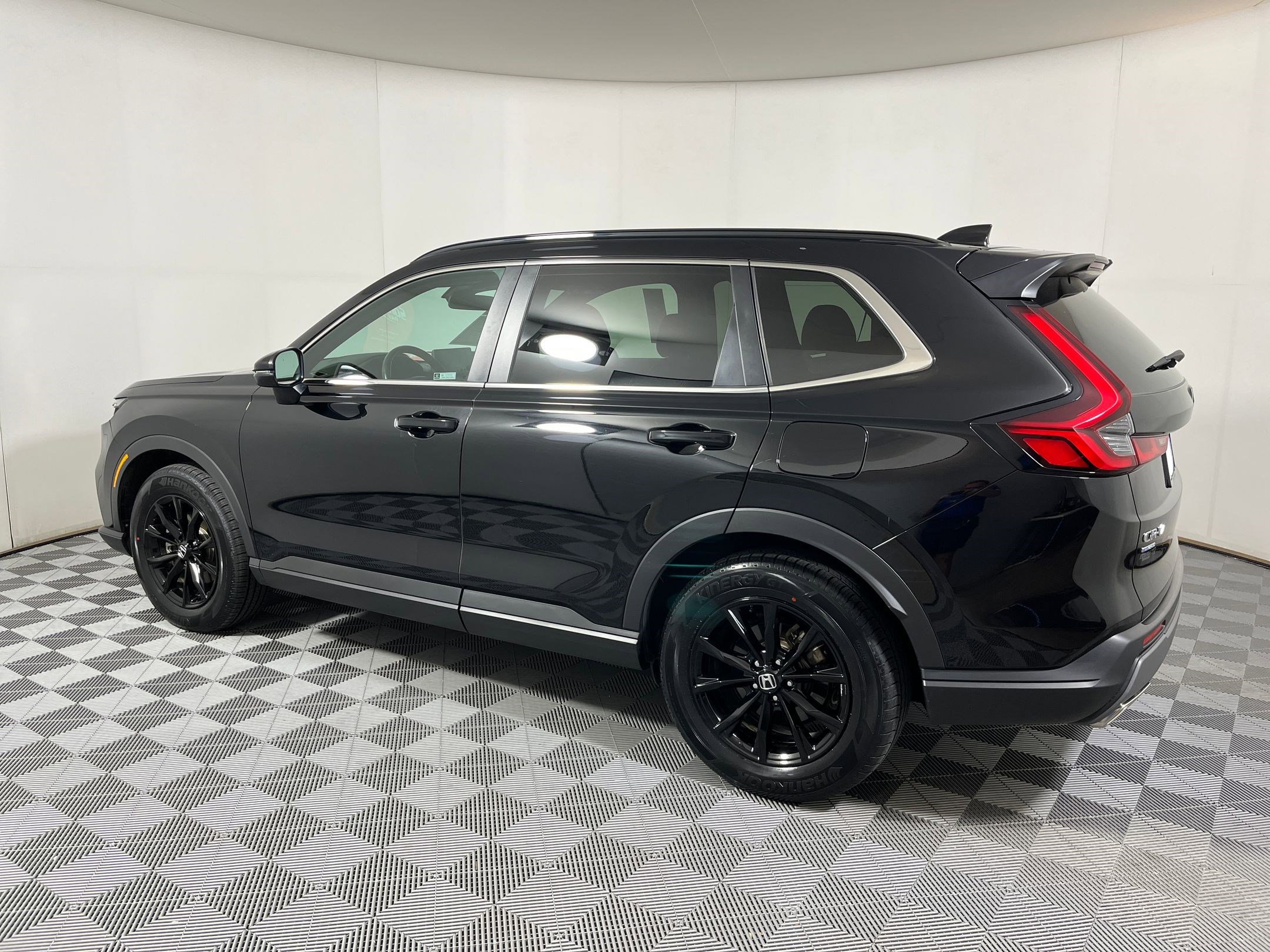 Certified 2024 Honda CR-V Sport image 2
