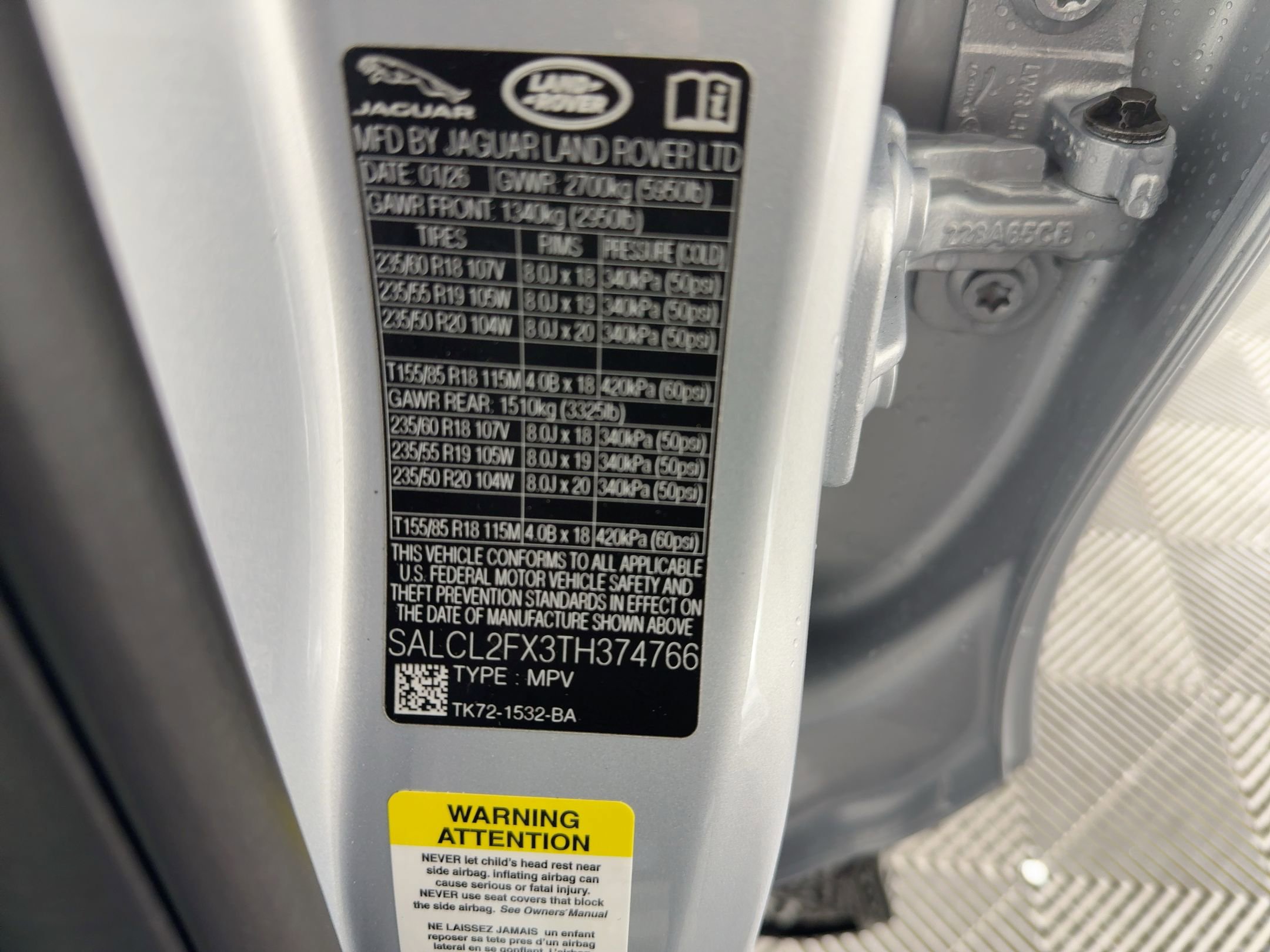 New 2026 Land Rover Discovery Sport Landmark image 18