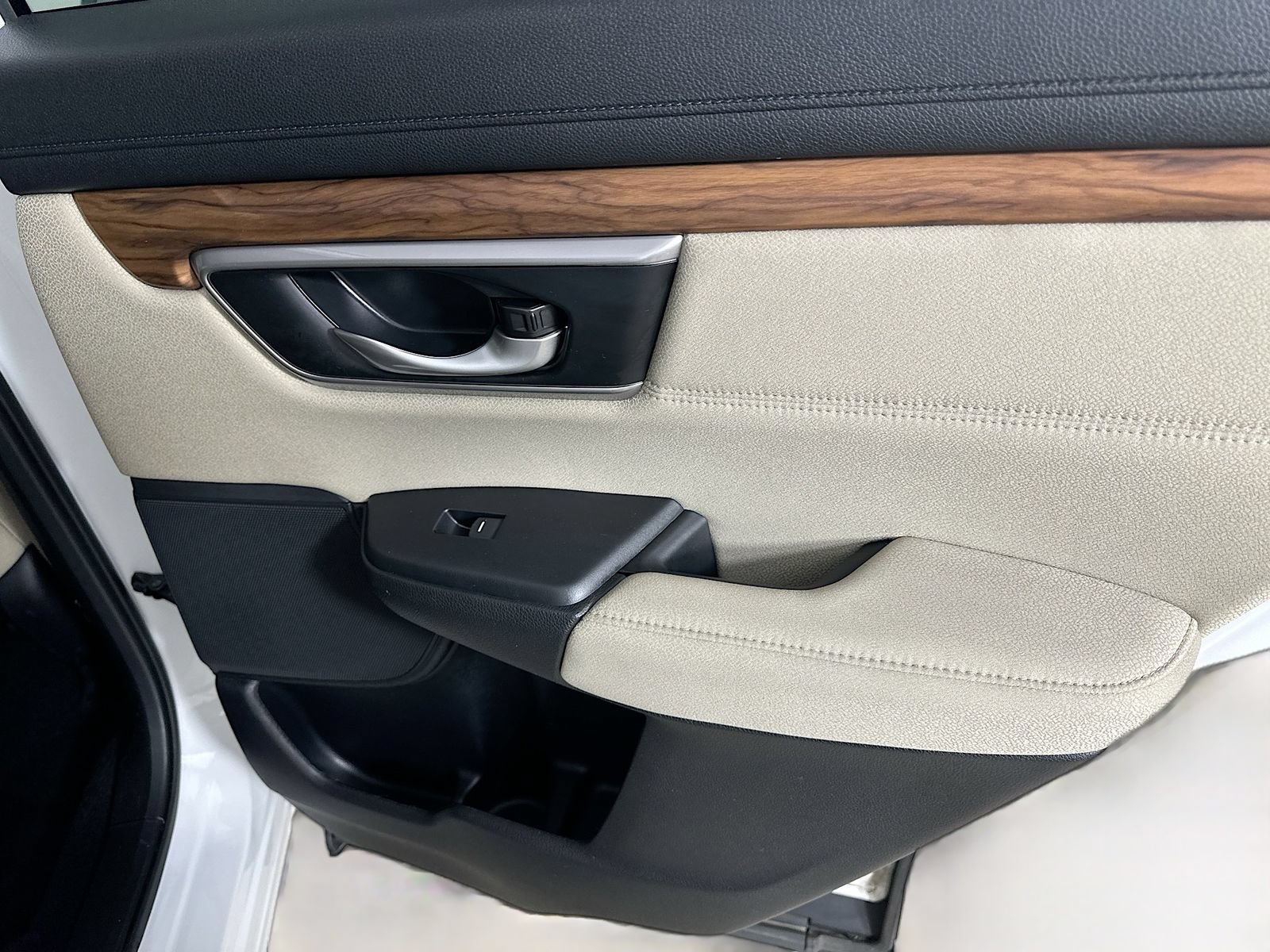 Used 2019 Honda CR-V EX image 39