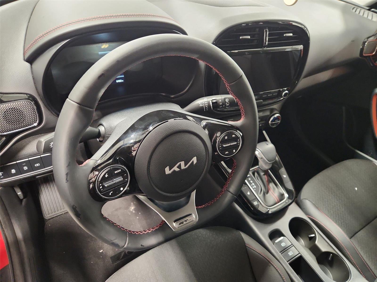 Used 2025 Kia Soul GT-Line w/ GT-Line Technology Package FWD image 10