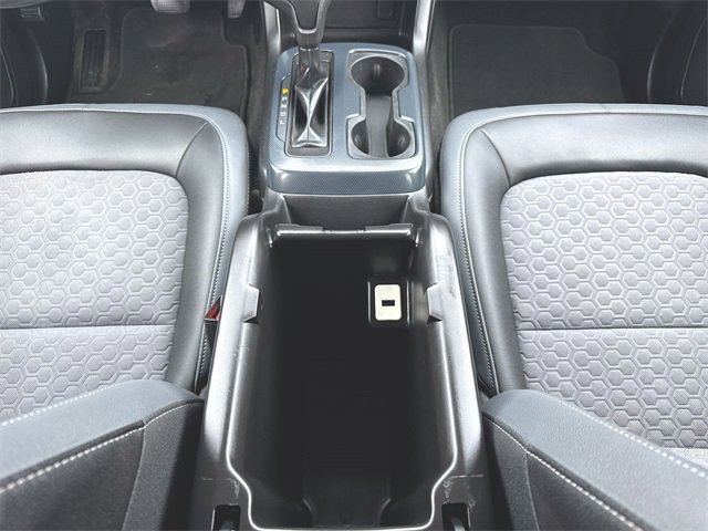 Used 2017 Chevrolet Colorado Z71 image 32