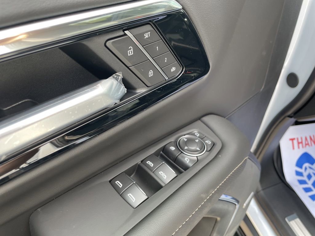 New 2026 Chevrolet Suburban Premier w/ Sun And Tow Package image 15