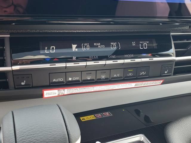 New 2026 Toyota Sienna XSE FWD image 17