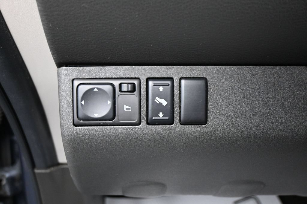 Used 2006 Nissan Pathfinder SE w/ (P01) Se Premium Pkg AWD/4WD image 12