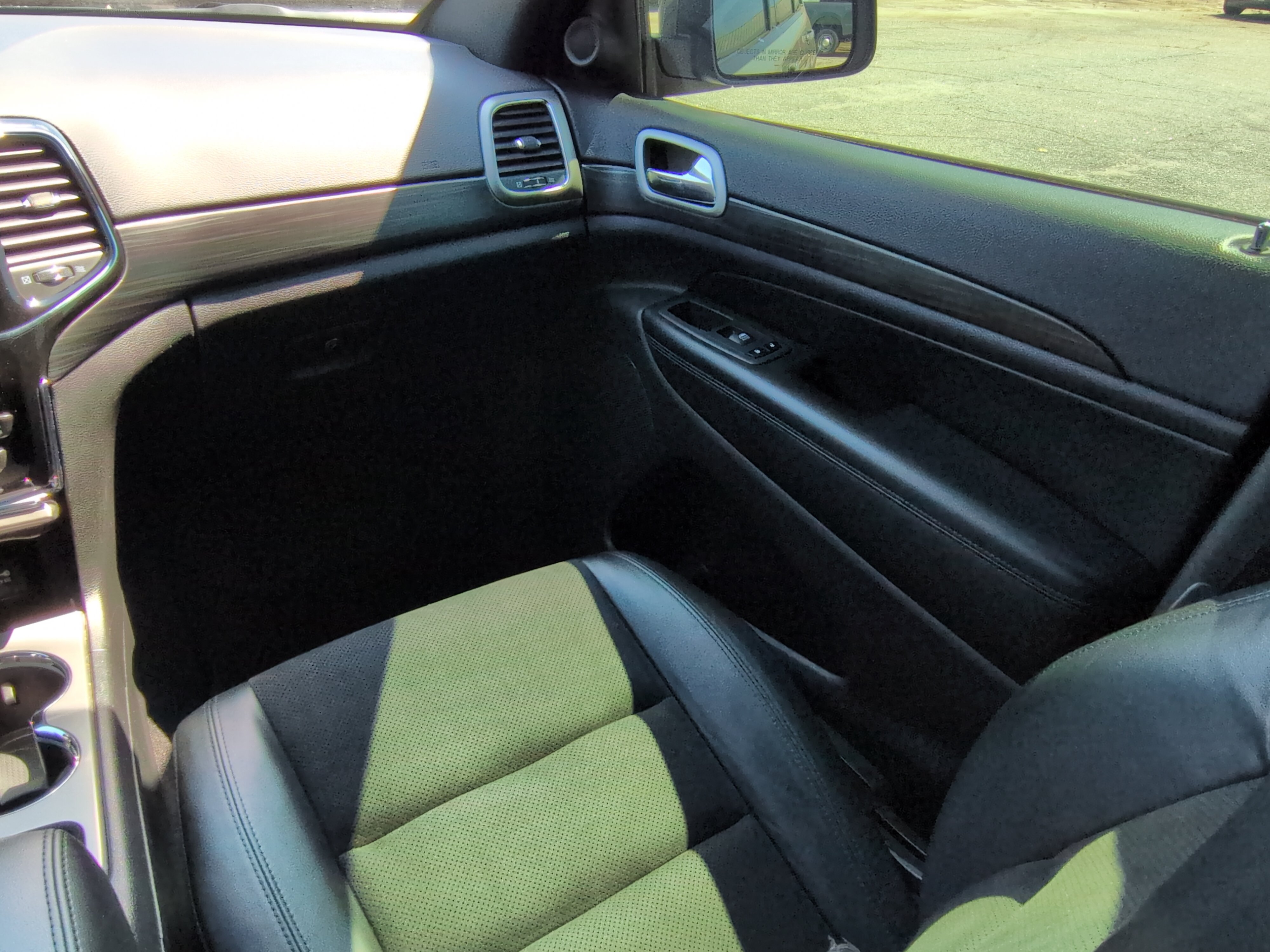 Used 2021 Jeep Grand Cherokee Laredo X RWD image 15