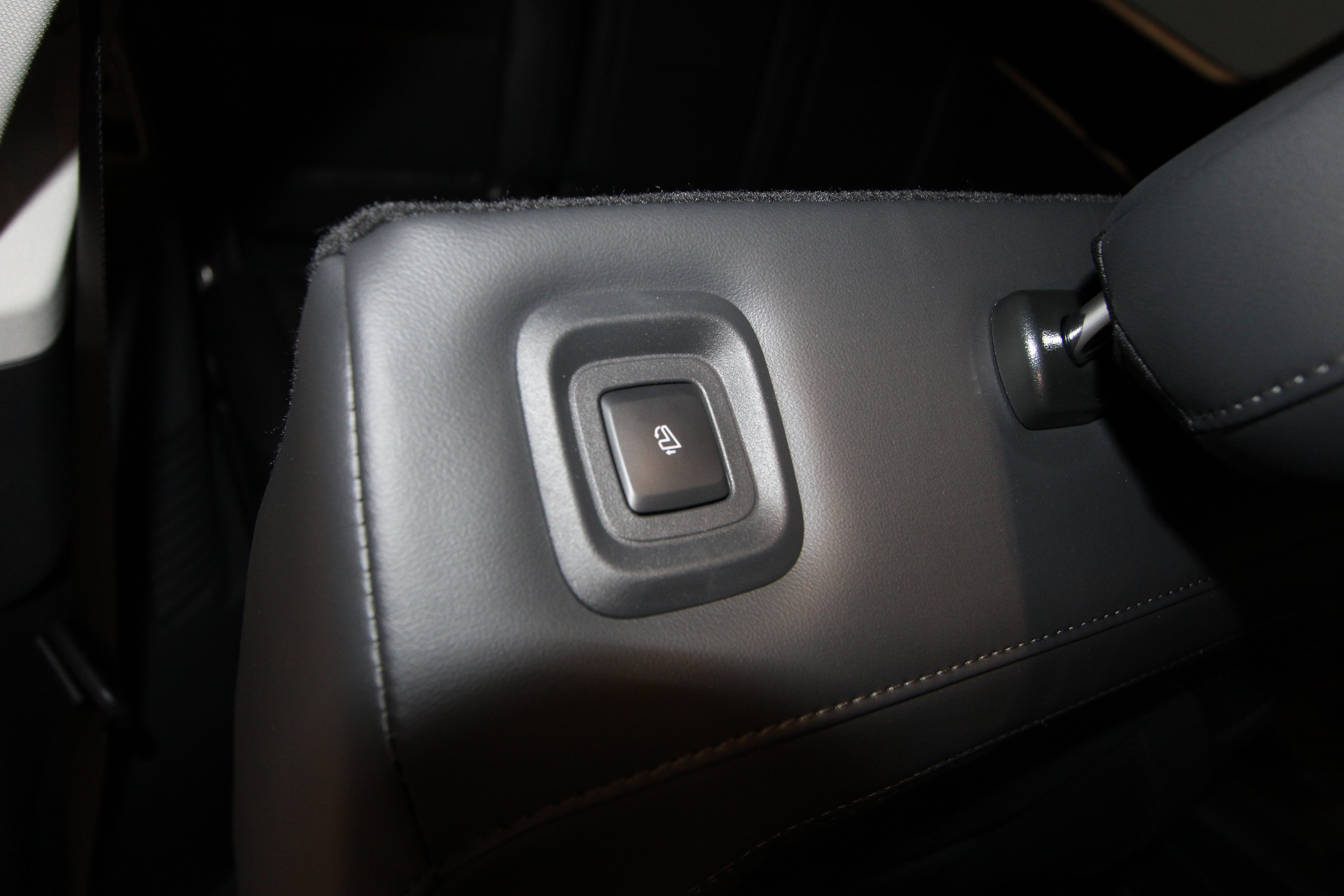 New 2027 Lincoln Navigator L Reserve AWD/4WD image 29