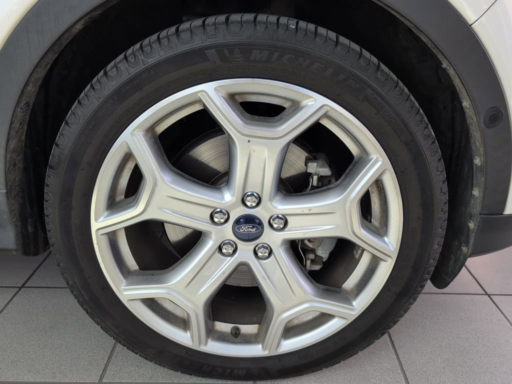 Used 2017 Ford Escape Titanium w/ Equipment Group 301A FWD image 41