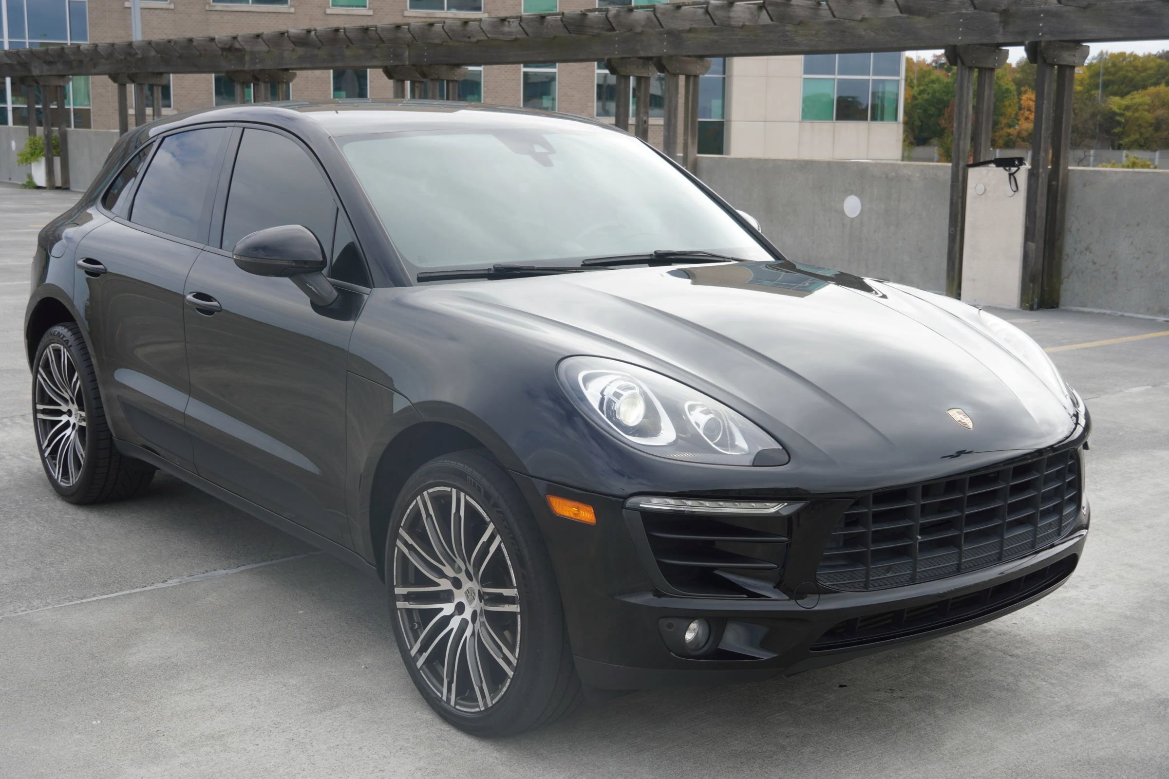 Used 2017 Porsche Macan image 34