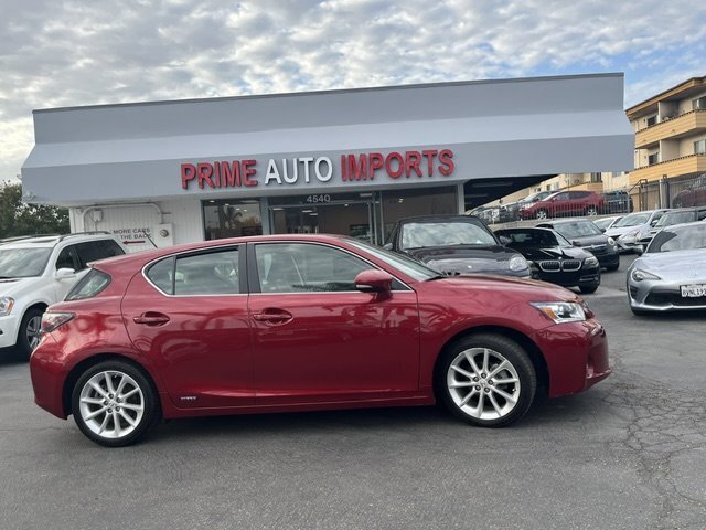 Used 2011 Lexus CT 200h Premium w/ Leather Pkg