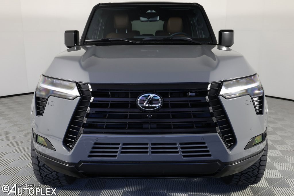 Used 2025 Lexus GX 550 image 2
