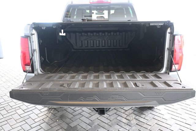 Used 2024 Chevrolet Colorado ZR2 w/ Technology Package image 23