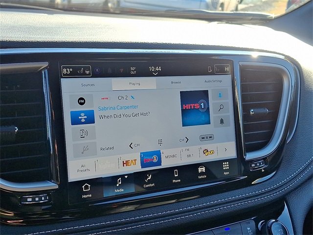 New 2026 Chrysler Pacifica Select image 12