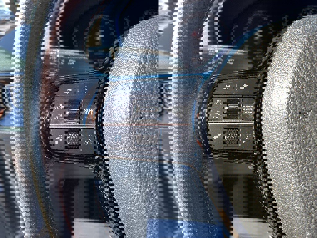 Used 2022 Honda Civic EX-L image 9