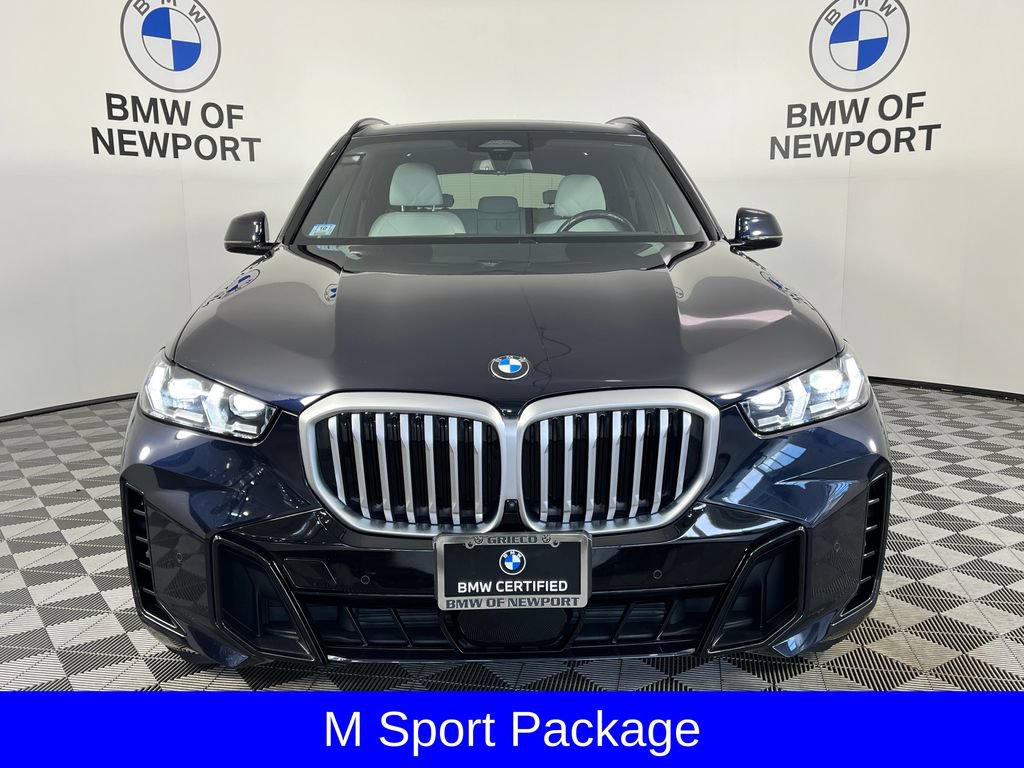 Used 2024 BMW X5 xDrive40i w/ M Sport Package AWD/4WD image 3