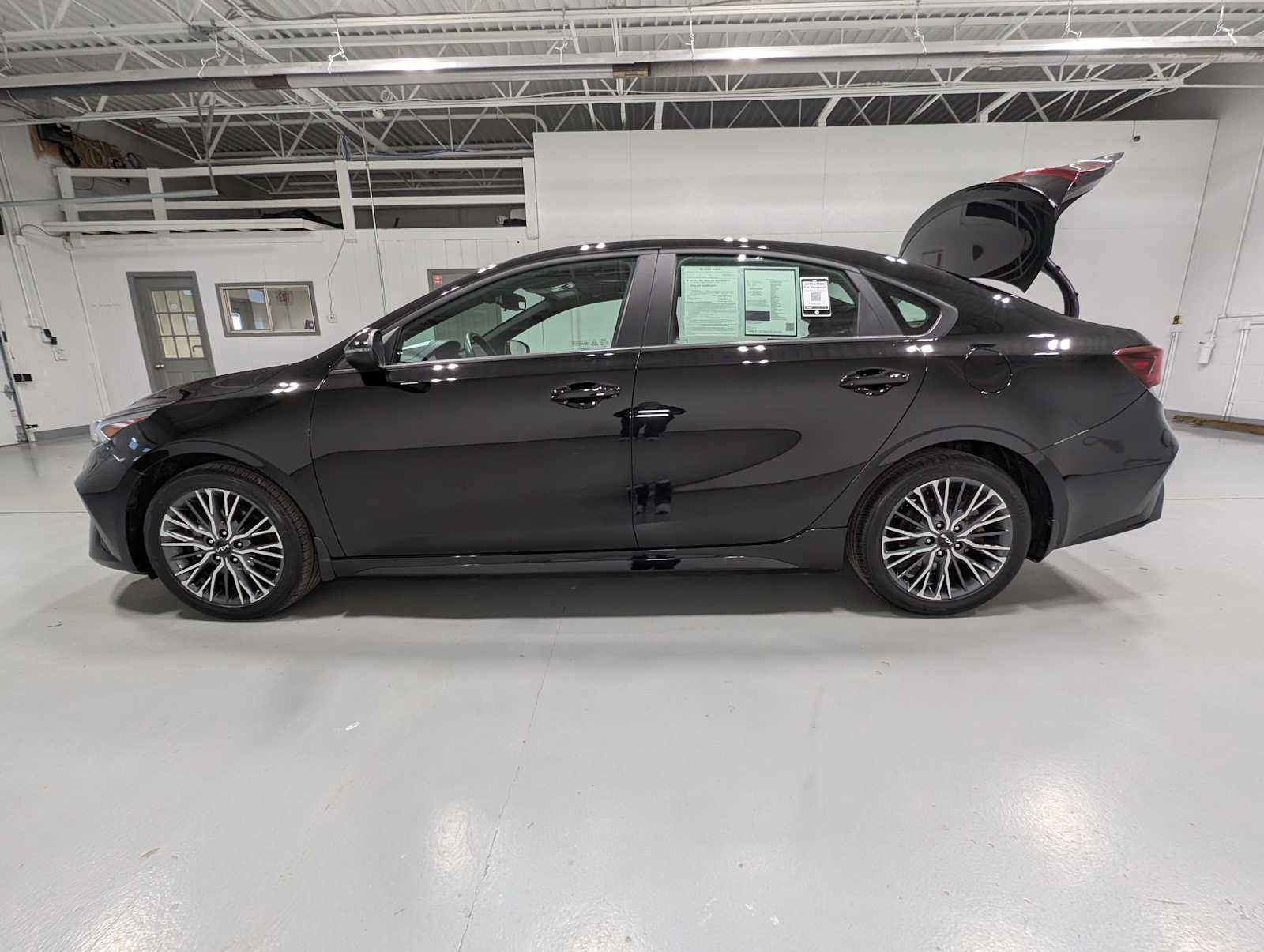 Certified 2024 Kia Forte GT-Line w/ GT-Line Premium Package image 12