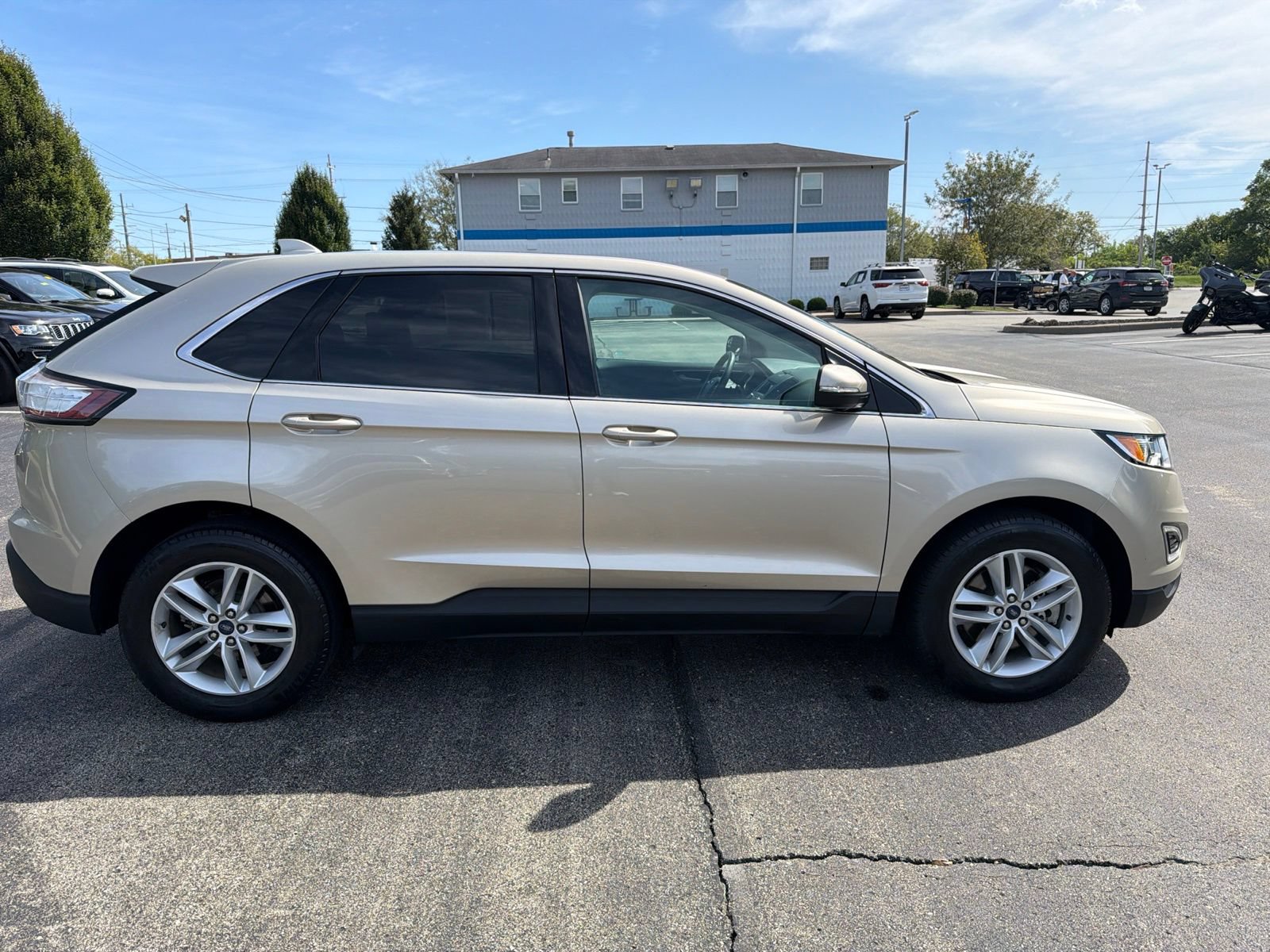 Used 2017 Ford Edge SEL AWD/4WD image 6