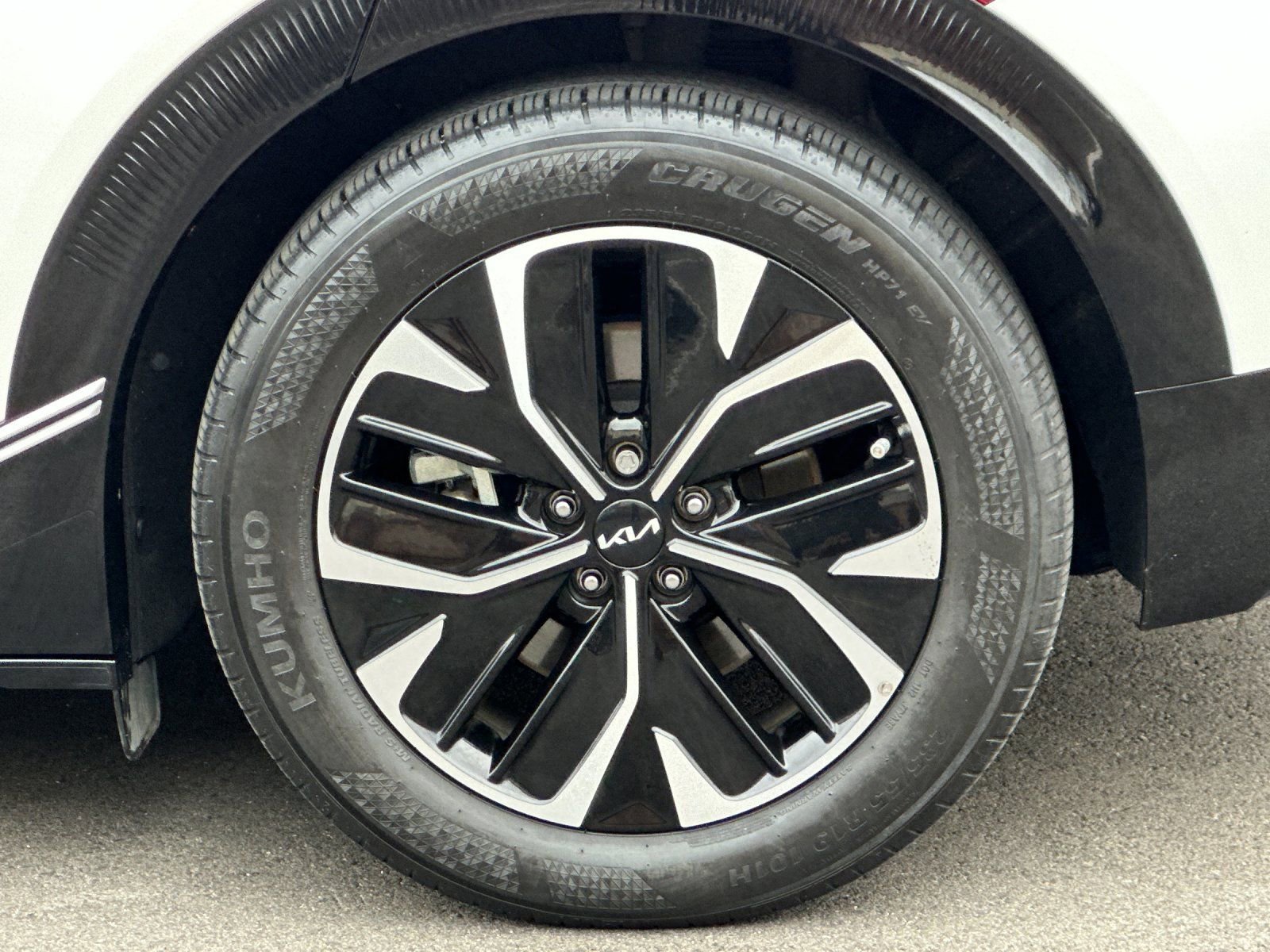 Certified 2023 Kia EV6 Wind AWD/4WD image 35