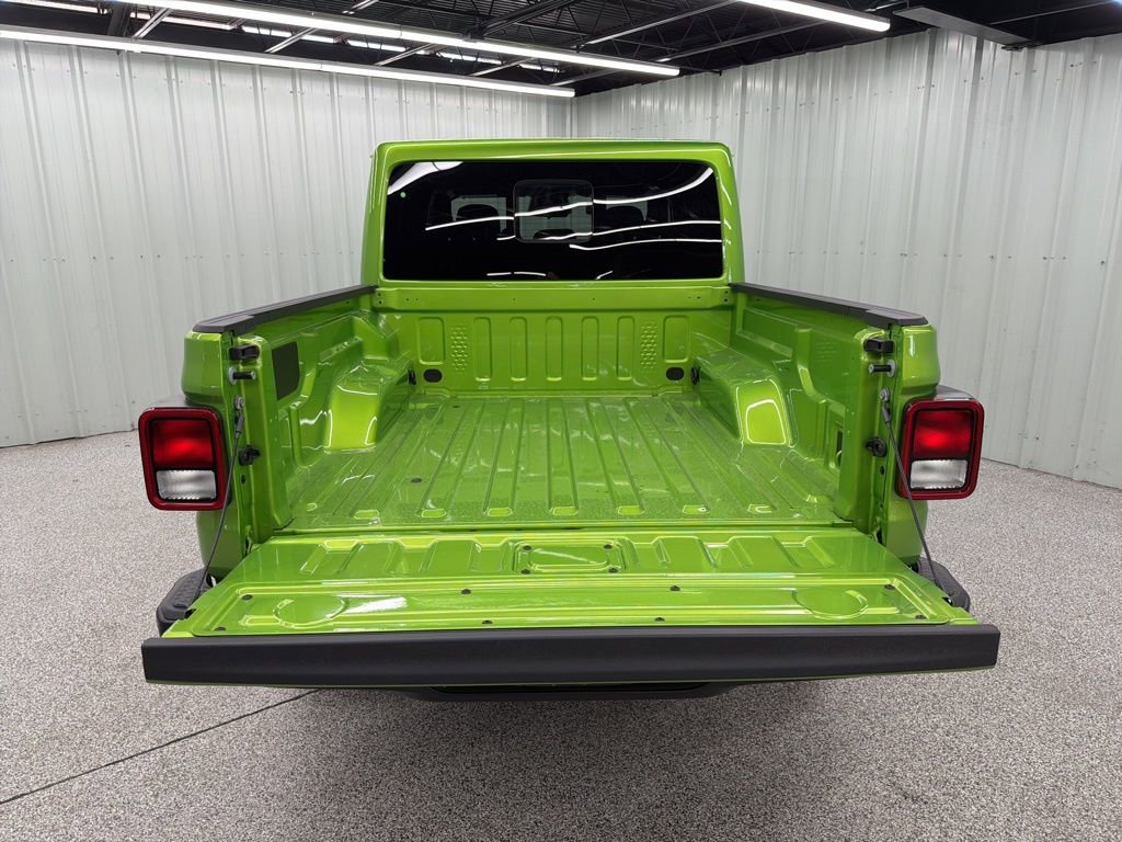 New 2026 Jeep Gladiator Sport image 9