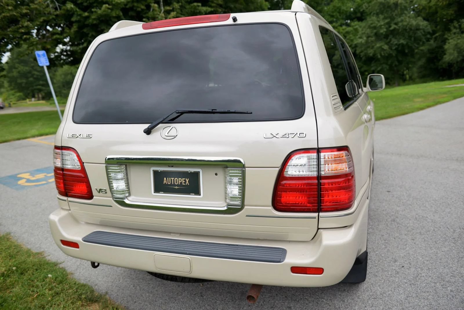 Used 2005 Lexus LX 470 4WD image 43