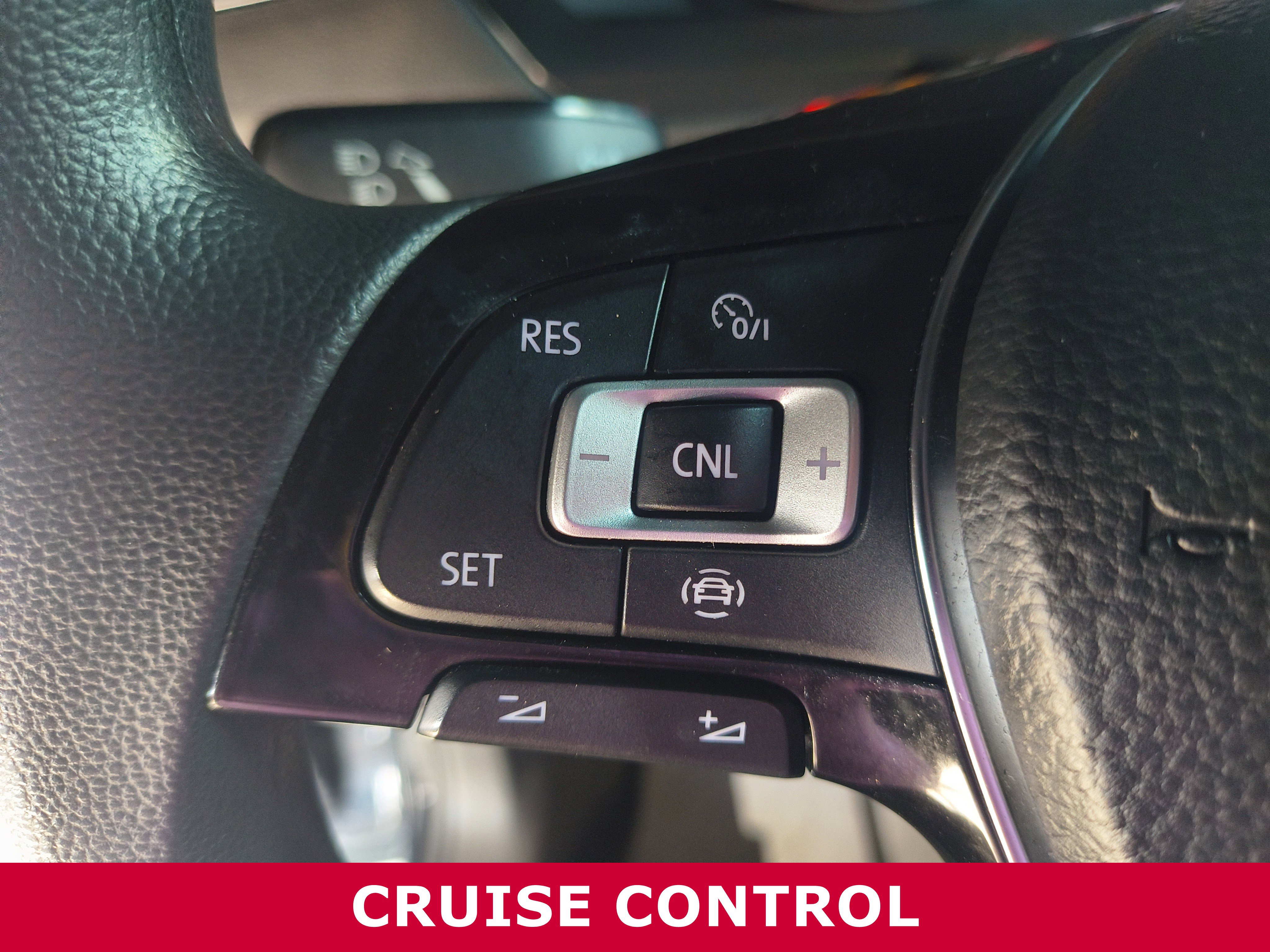 Used 2021 Volkswagen Tiguan S image 17