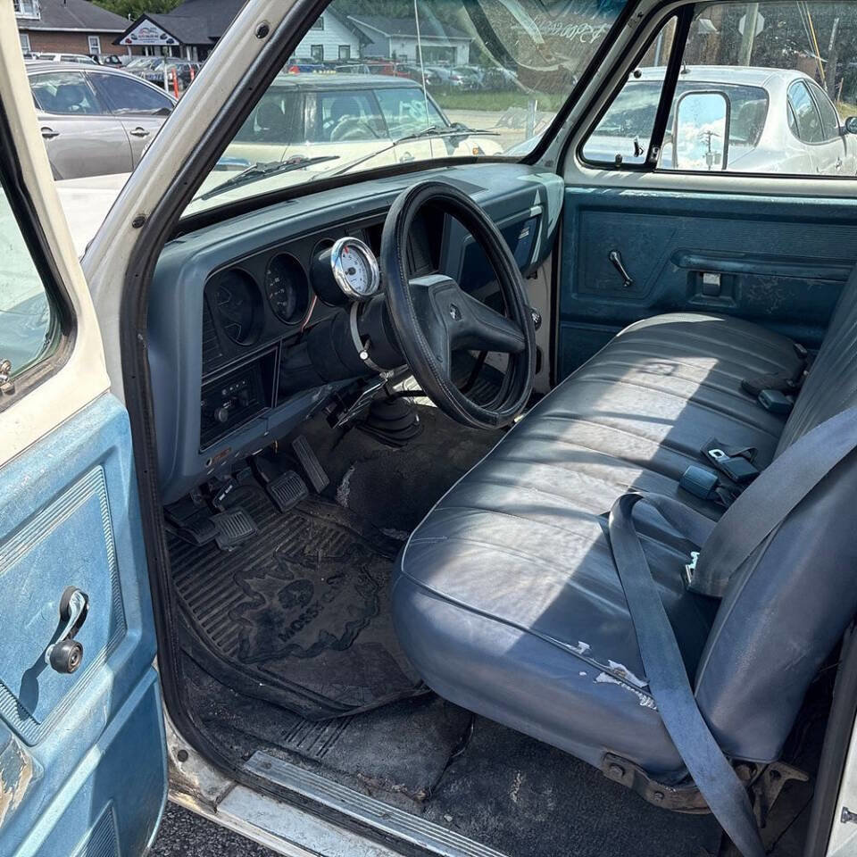 Used 1987 Dodge D/W Truck 250 image 4